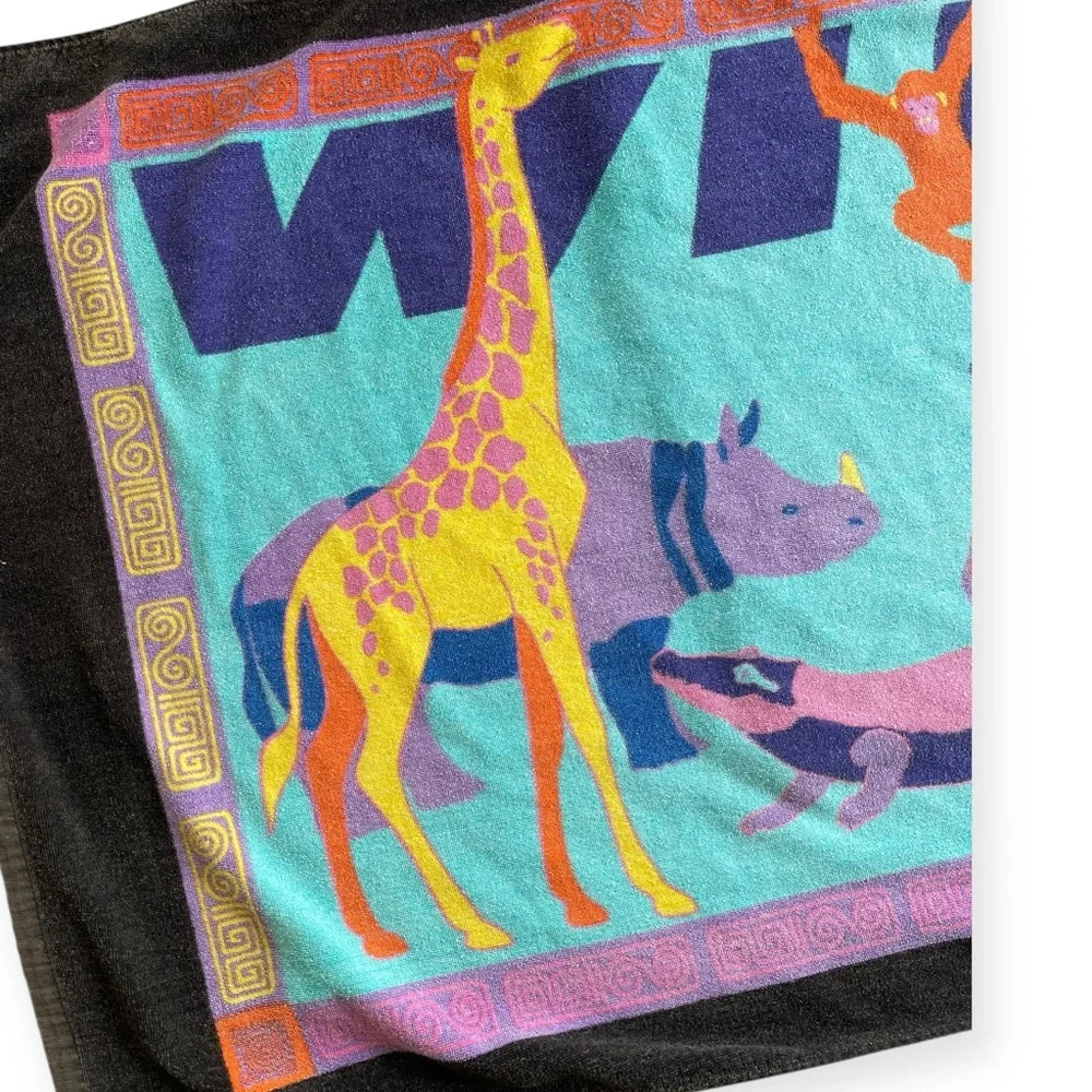 Vintage WILD! Colorful Zoo Animals Beach Towel Retro Zebra Elephant Giraffe